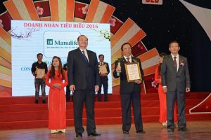 Manulife đạt hai giải thưởng “Doanh nhân – doanh nghiệp tiêu biểu” 2016