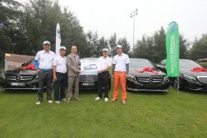 Bamboo Airways trao thưởng HIO 4 xe Mercedes và quà trị giá 10 tỷ đồng cho golfer Cao Xuân Hùng