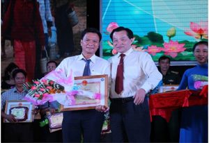 Công ty Nhiệt điện Vĩnh Tân nhận bằng khen của UBND tỉnh Bình Thuận